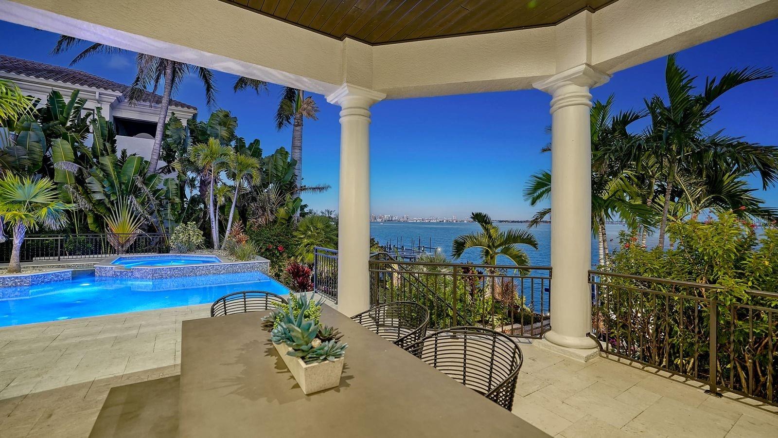 1418 JOHN RINGLING PKWY