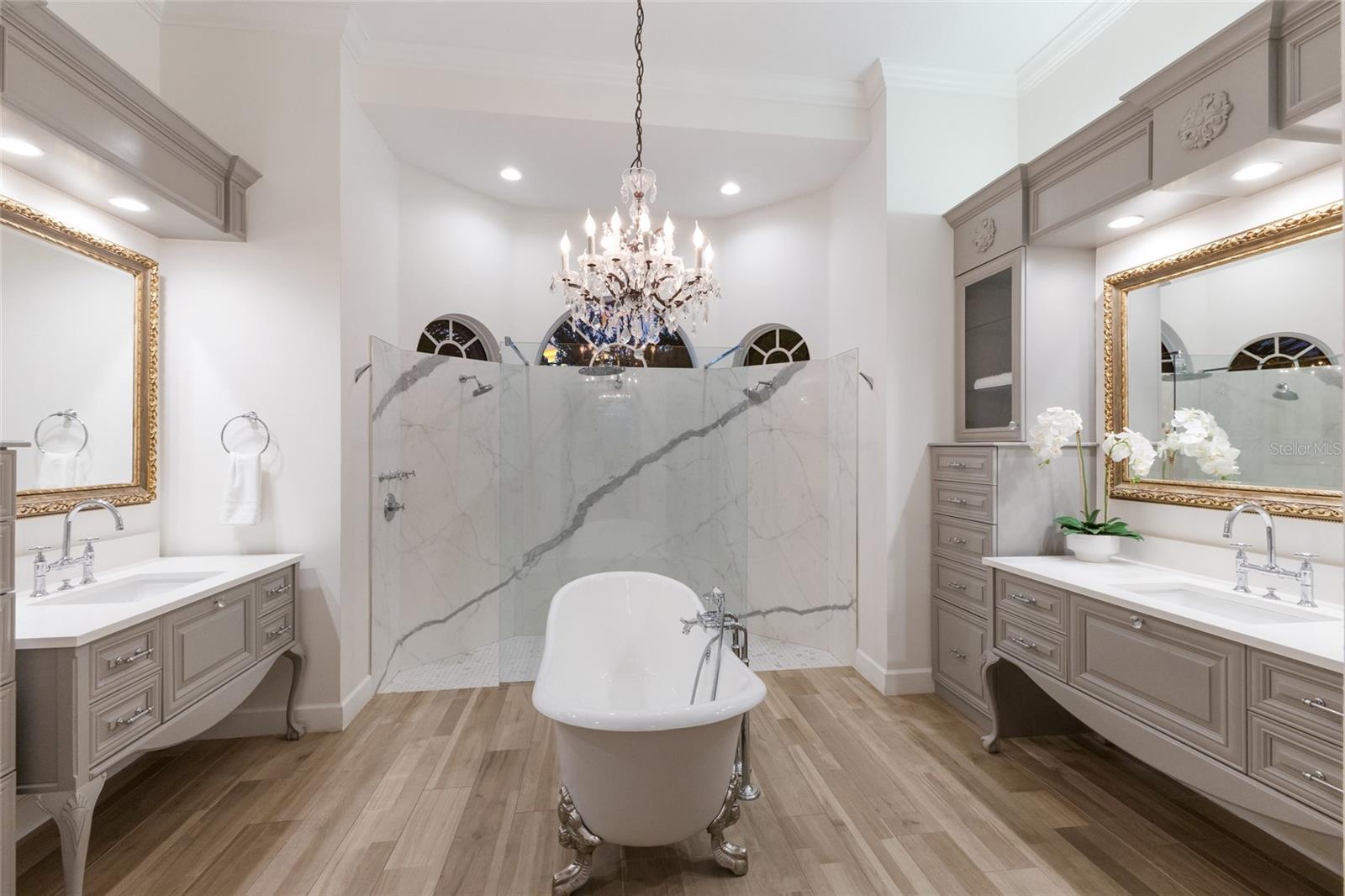 1418 JOHN RINGLING PKWY