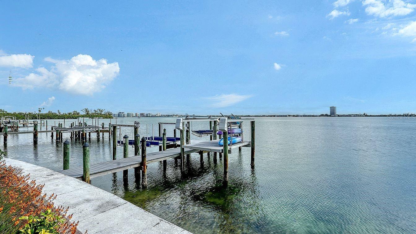 1418 JOHN RINGLING PKWY