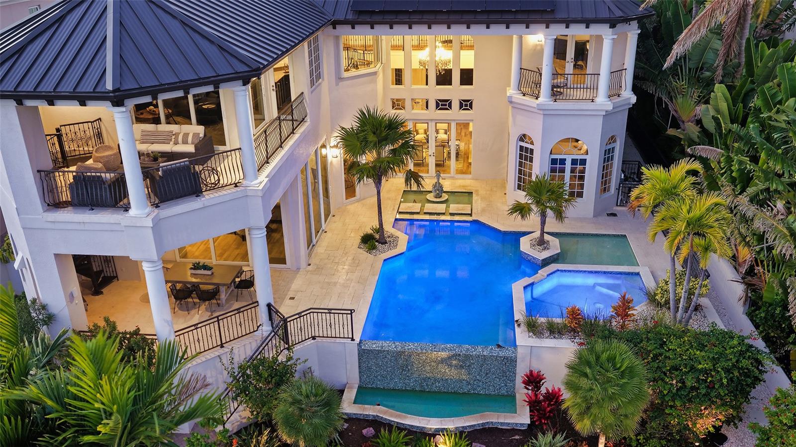 1418 JOHN RINGLING PKWY