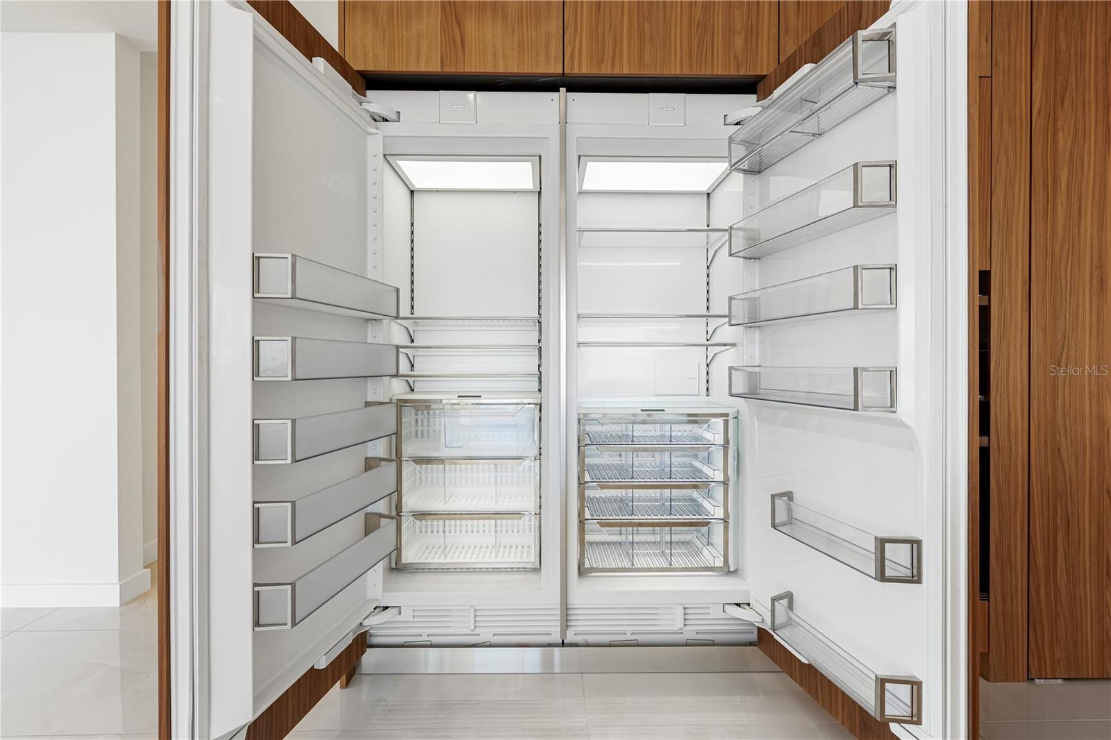 111 GOLDEN GATE PT #701PH