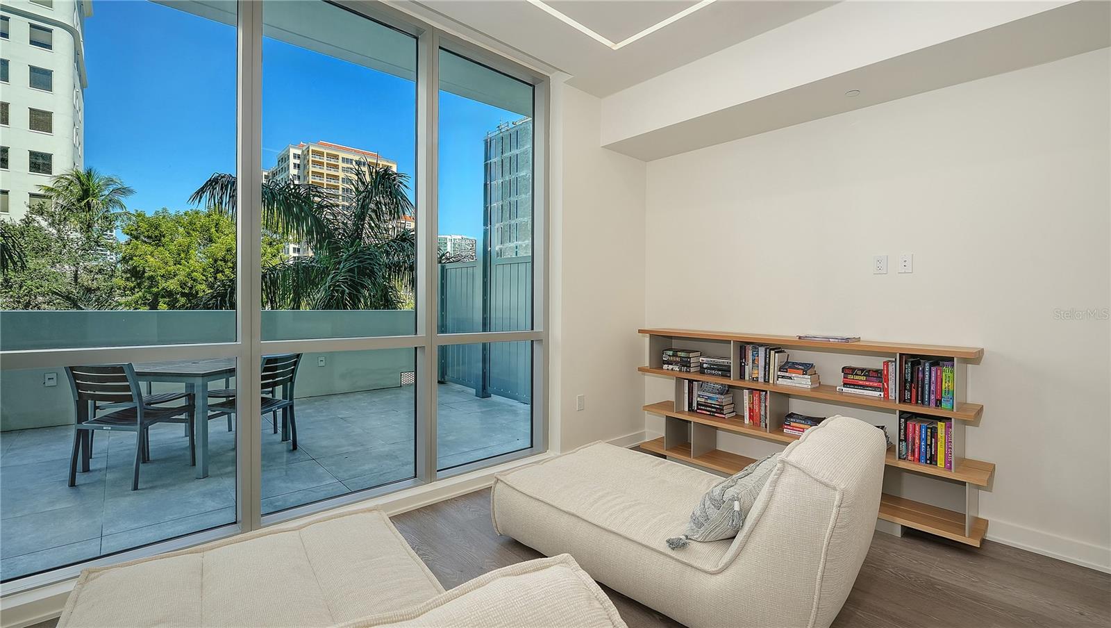 111 GOLDEN GATE PT #701PH