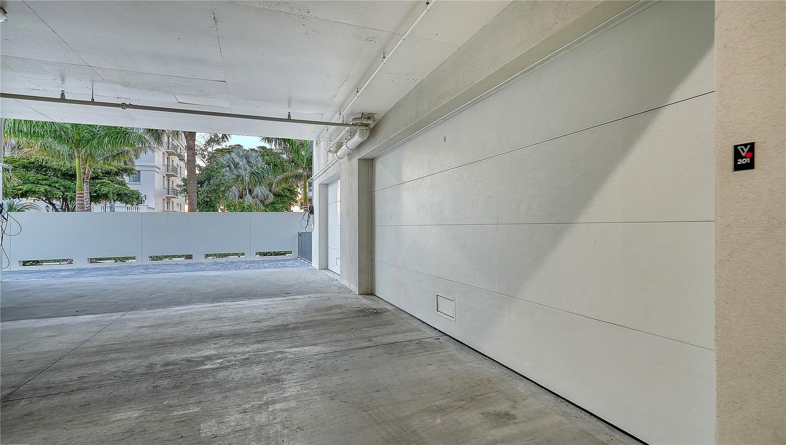 111 GOLDEN GATE PT #701PH