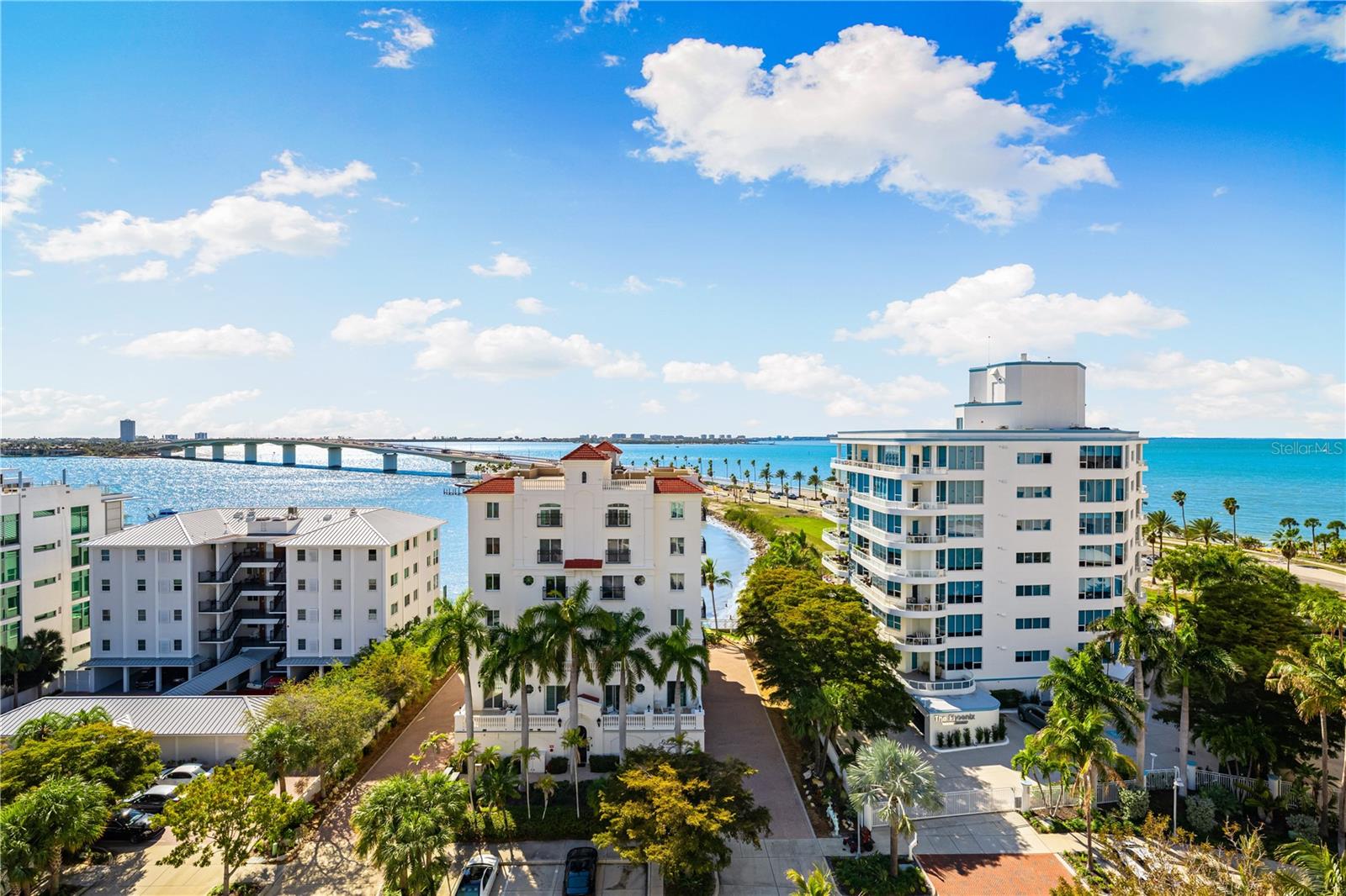 111 GOLDEN GATE PT #701PH