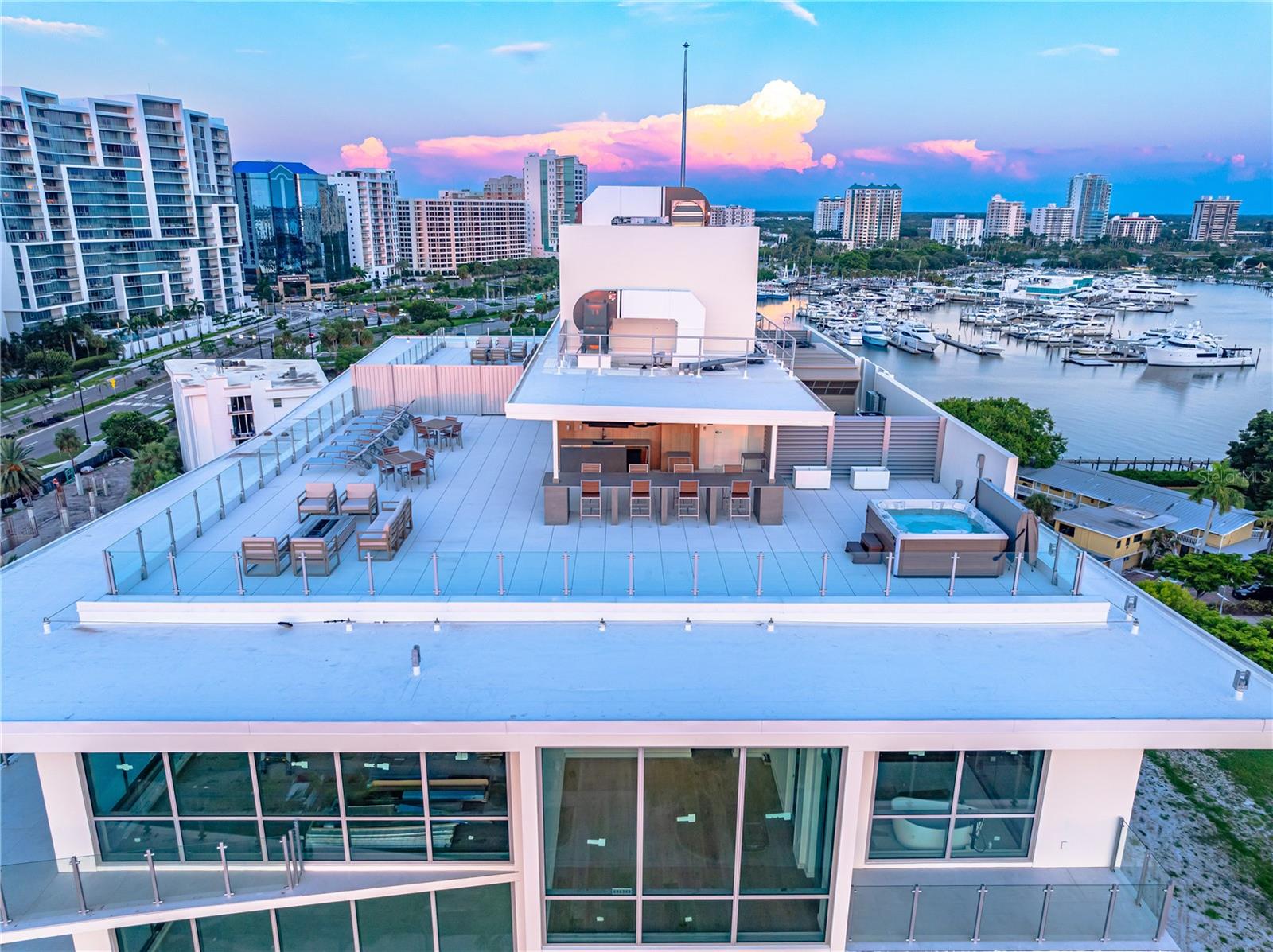 111 GOLDEN GATE PT #403