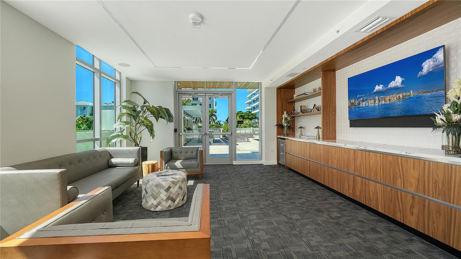 111 GOLDEN GATE PT #403