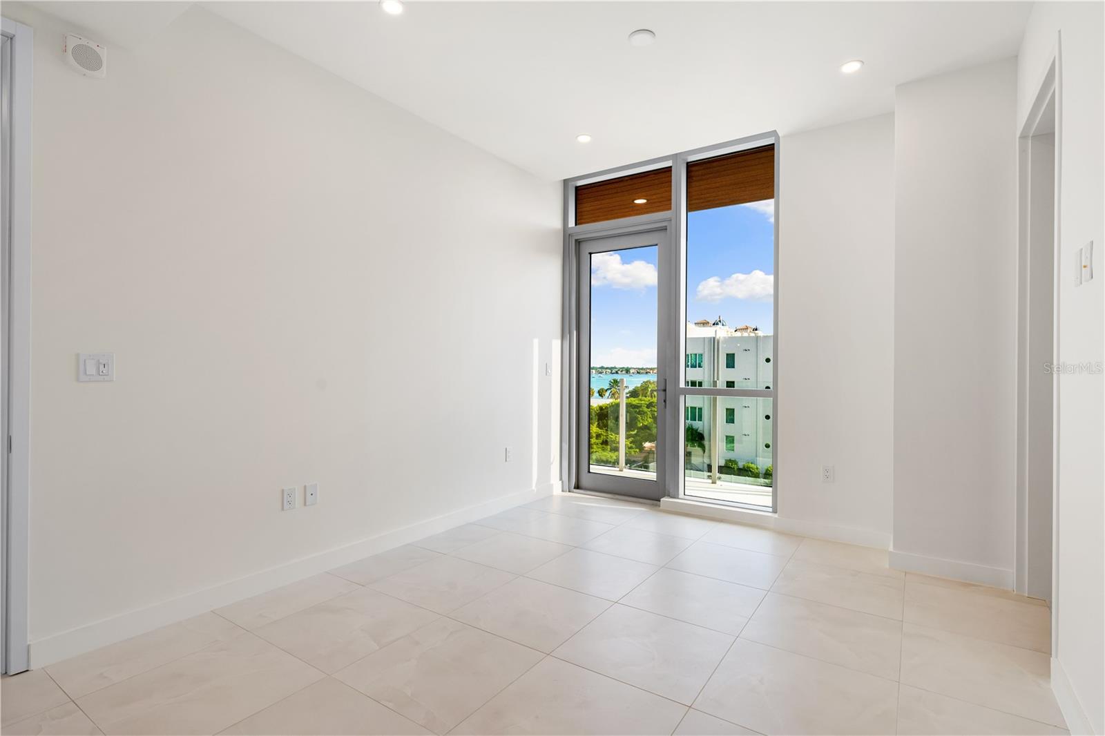 111 GOLDEN GATE PT #403
