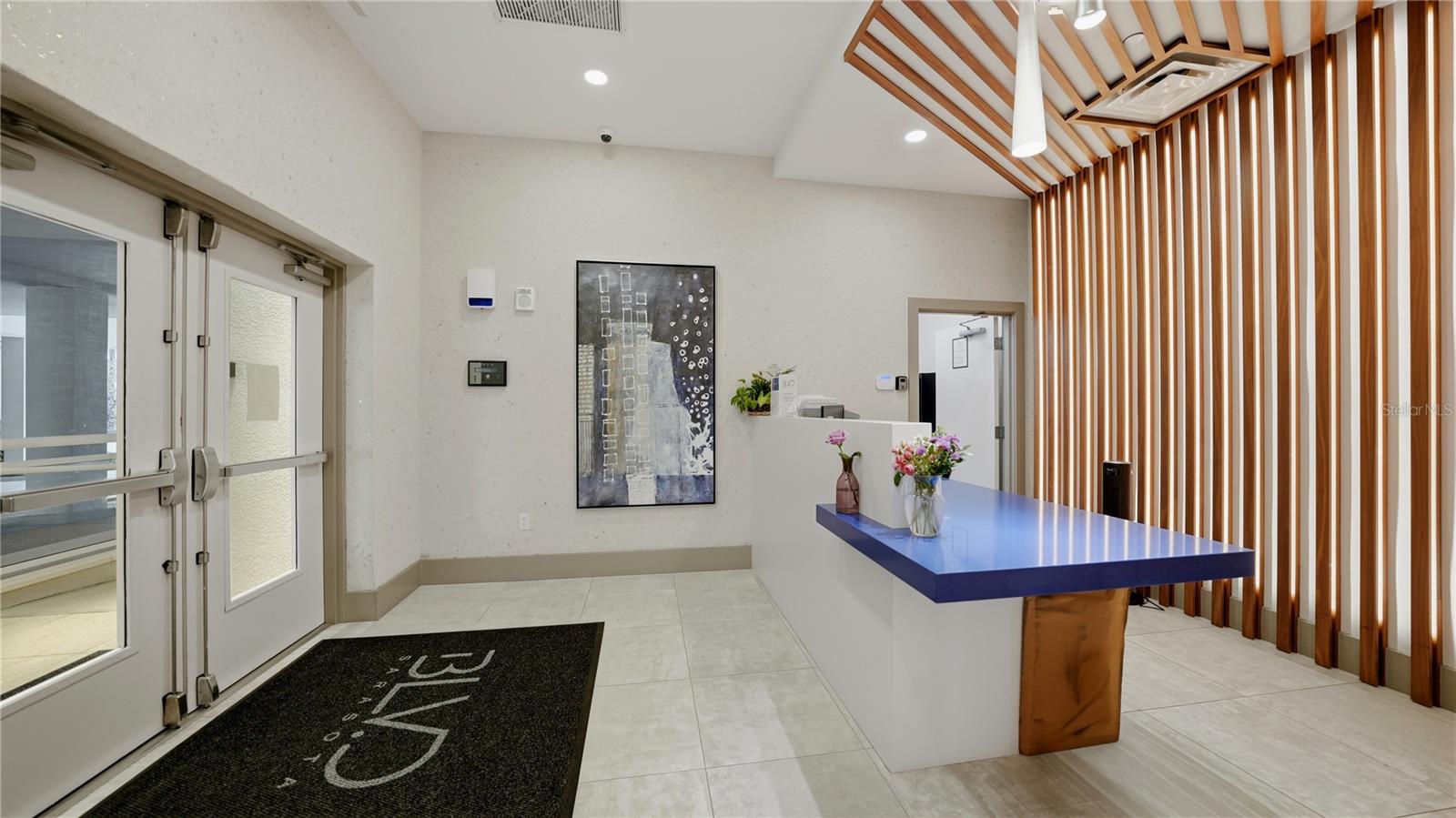 540 N TAMIAMI TRL #1004