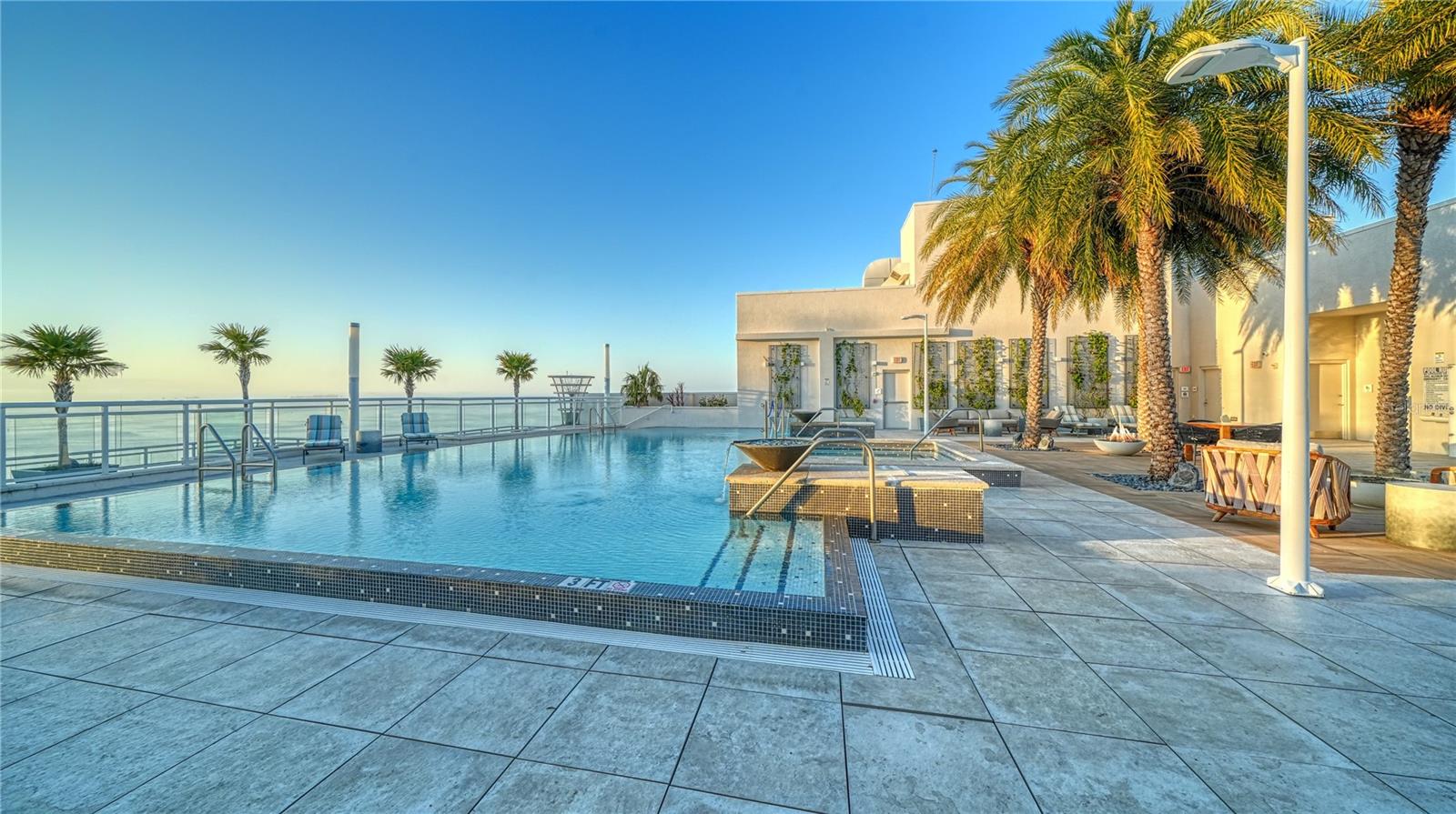 540 N TAMIAMI TRL #1004