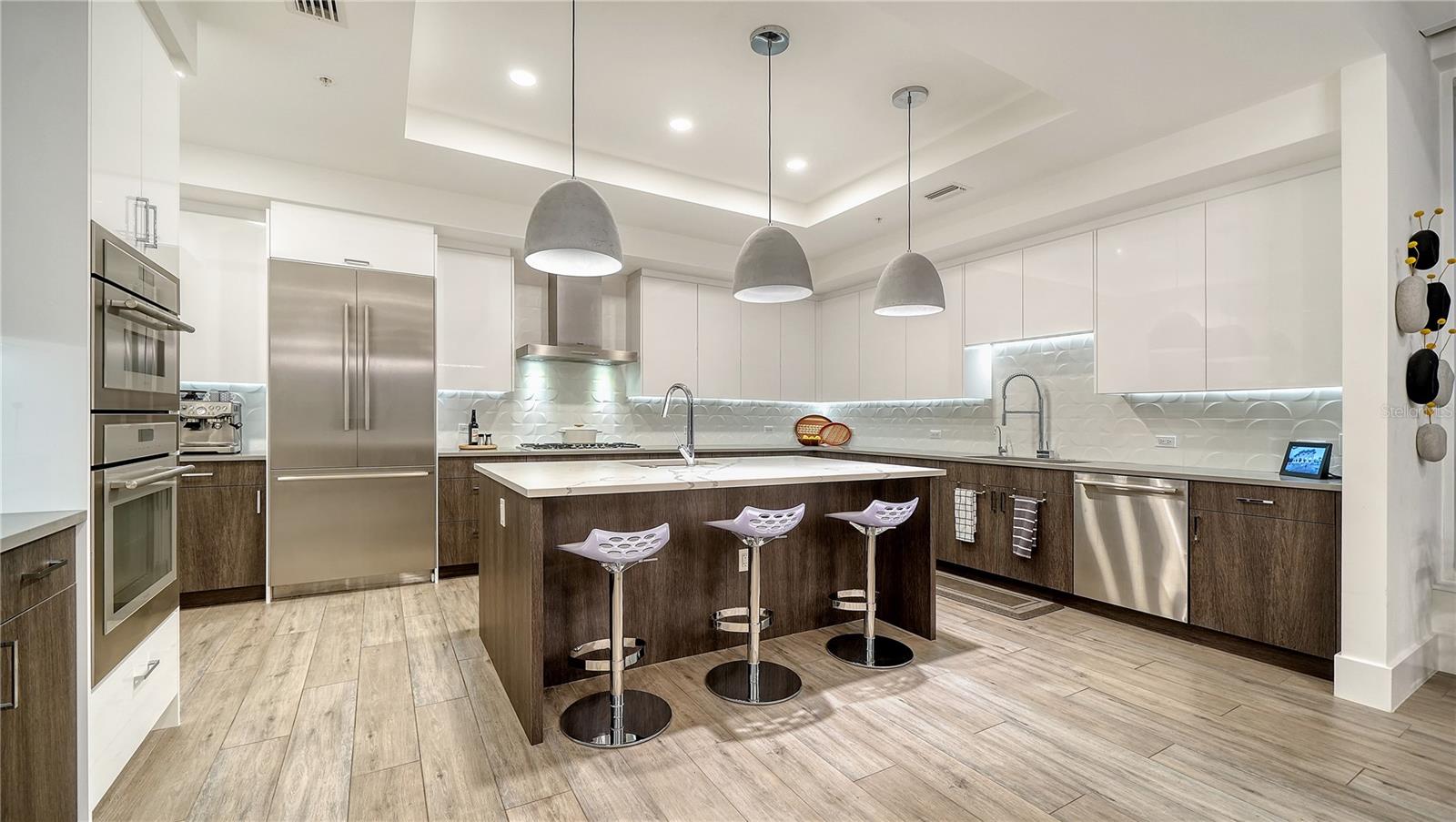 540 N TAMIAMI TRL #1004