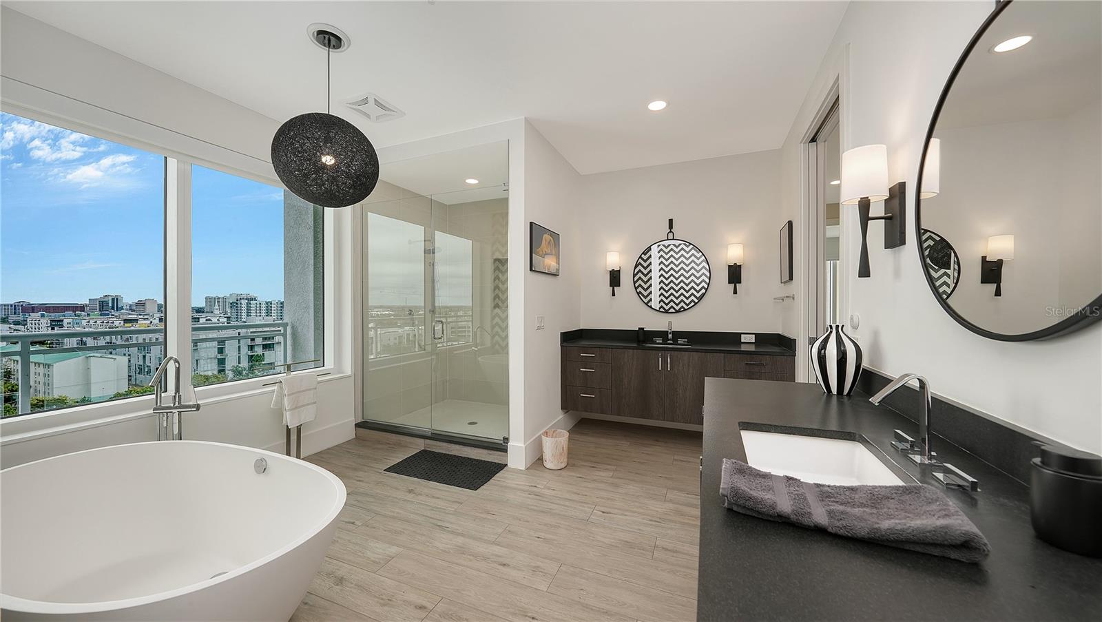 540 N TAMIAMI TRL #1004