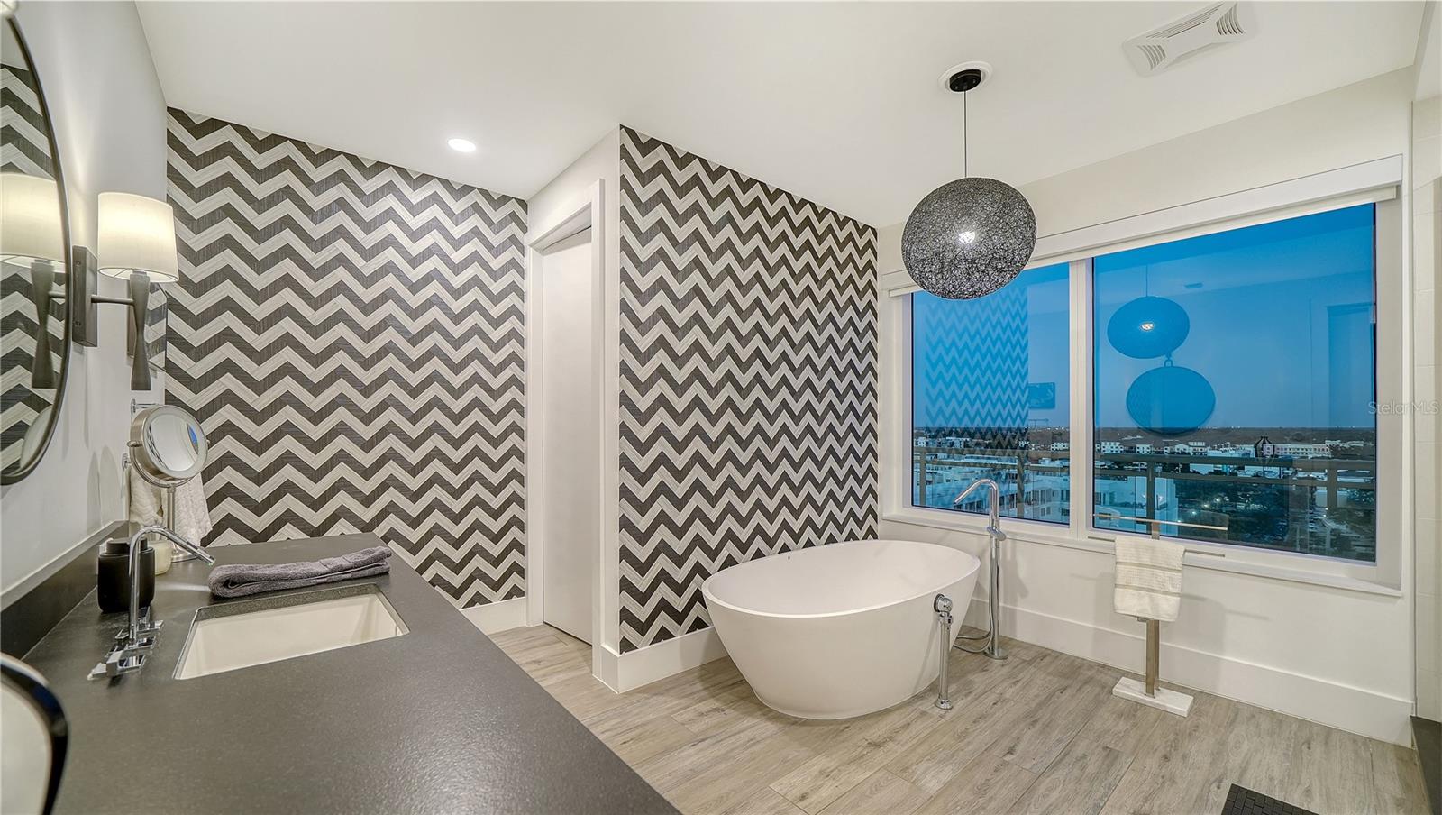 540 N TAMIAMI TRL #1004