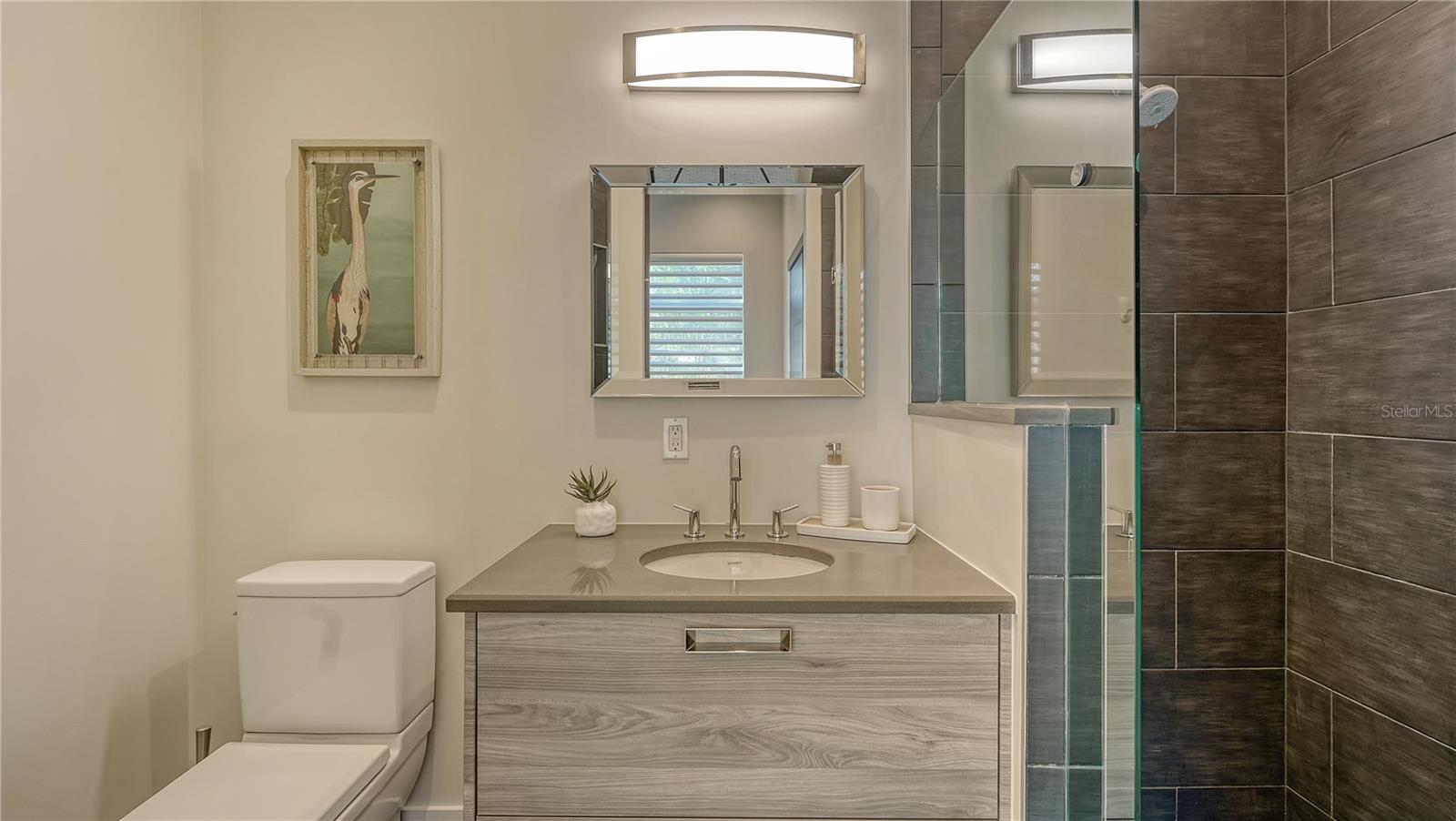 211 COSMOPOLITAN CT #211