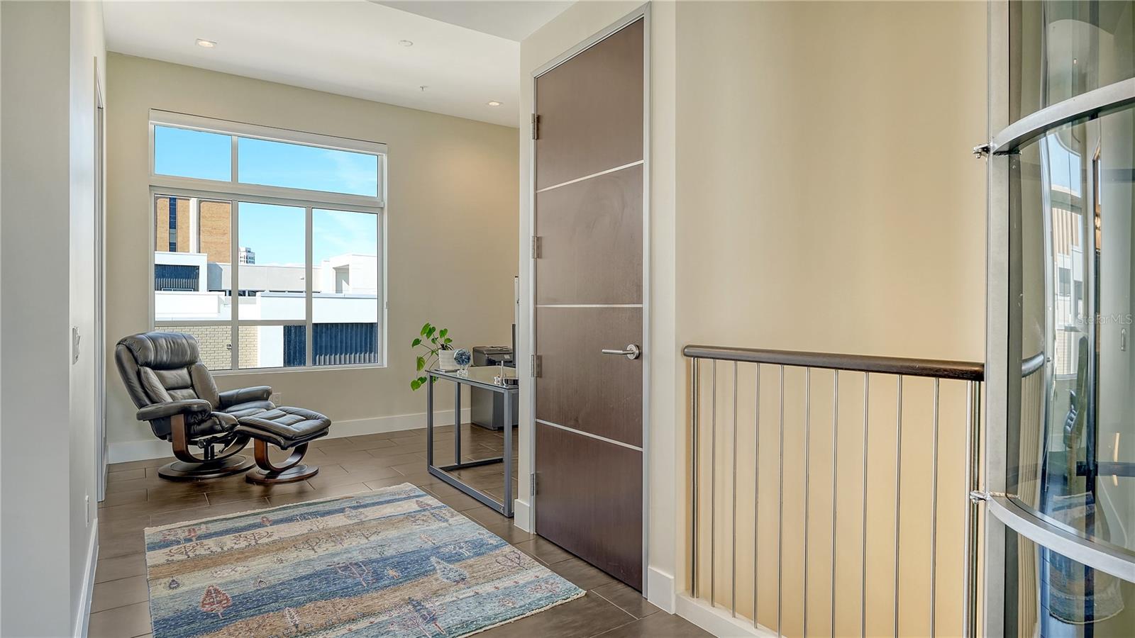 211 COSMOPOLITAN CT #211