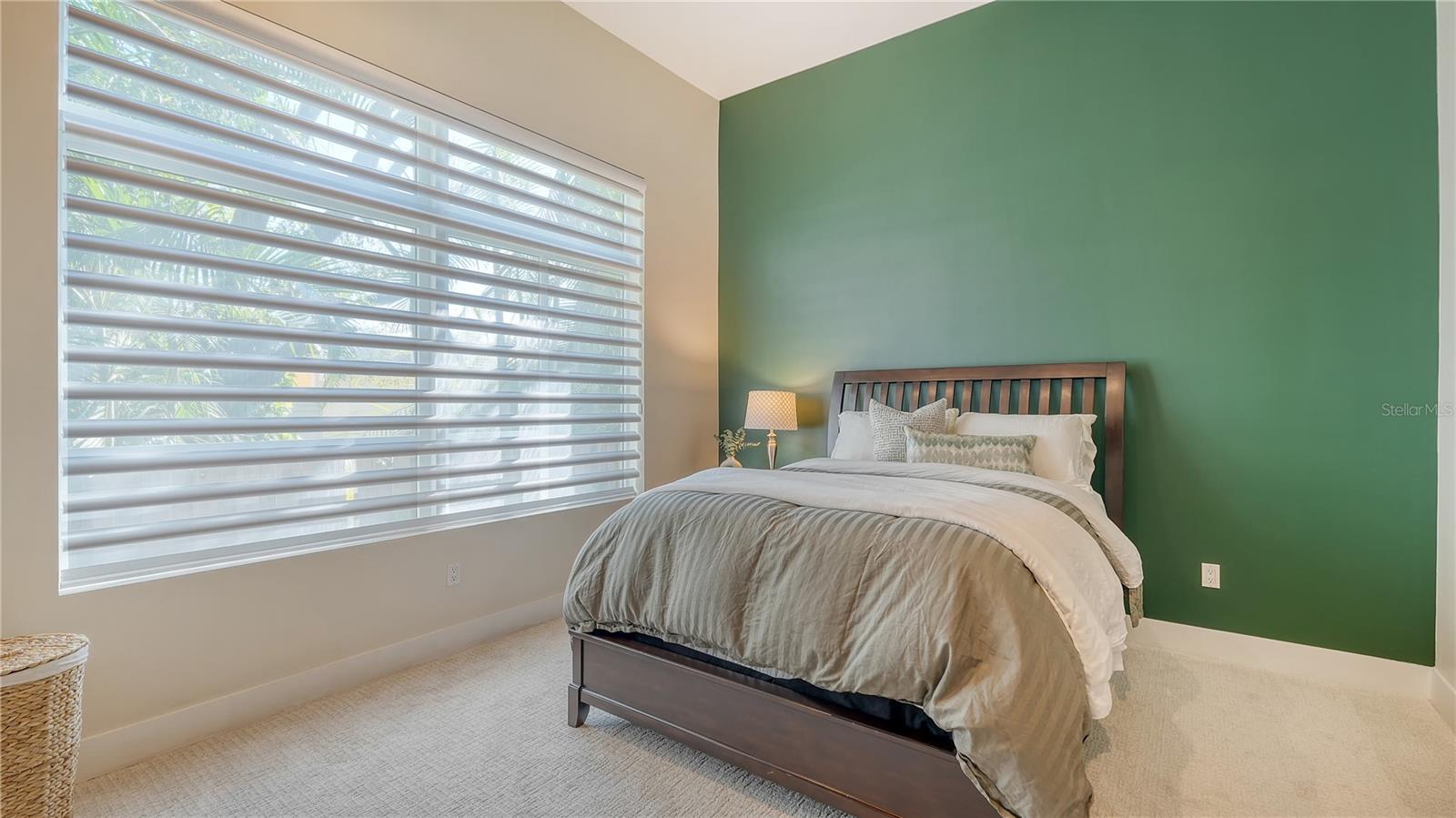 211 COSMOPOLITAN CT #211