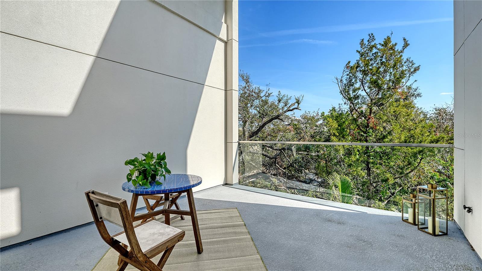 211 COSMOPOLITAN CT #211