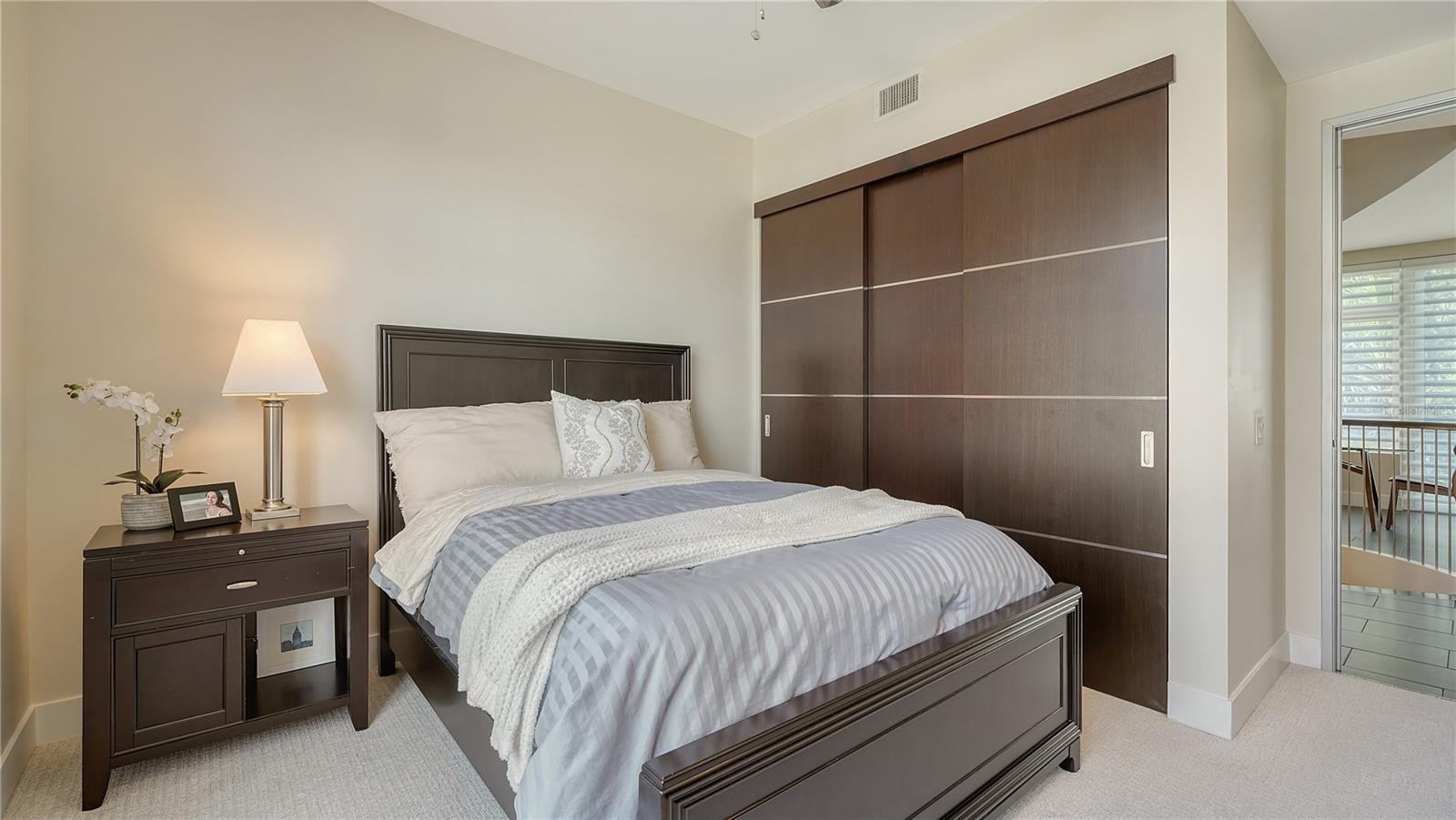 211 COSMOPOLITAN CT #211