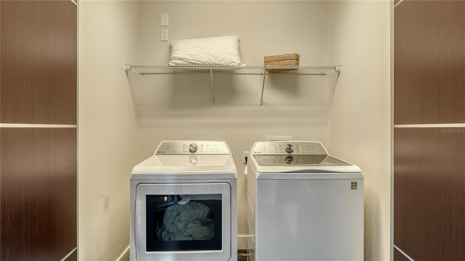 211 COSMOPOLITAN CT #211