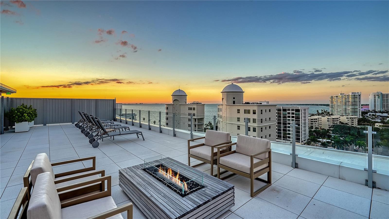 111 GOLDEN GATE PT #801PH