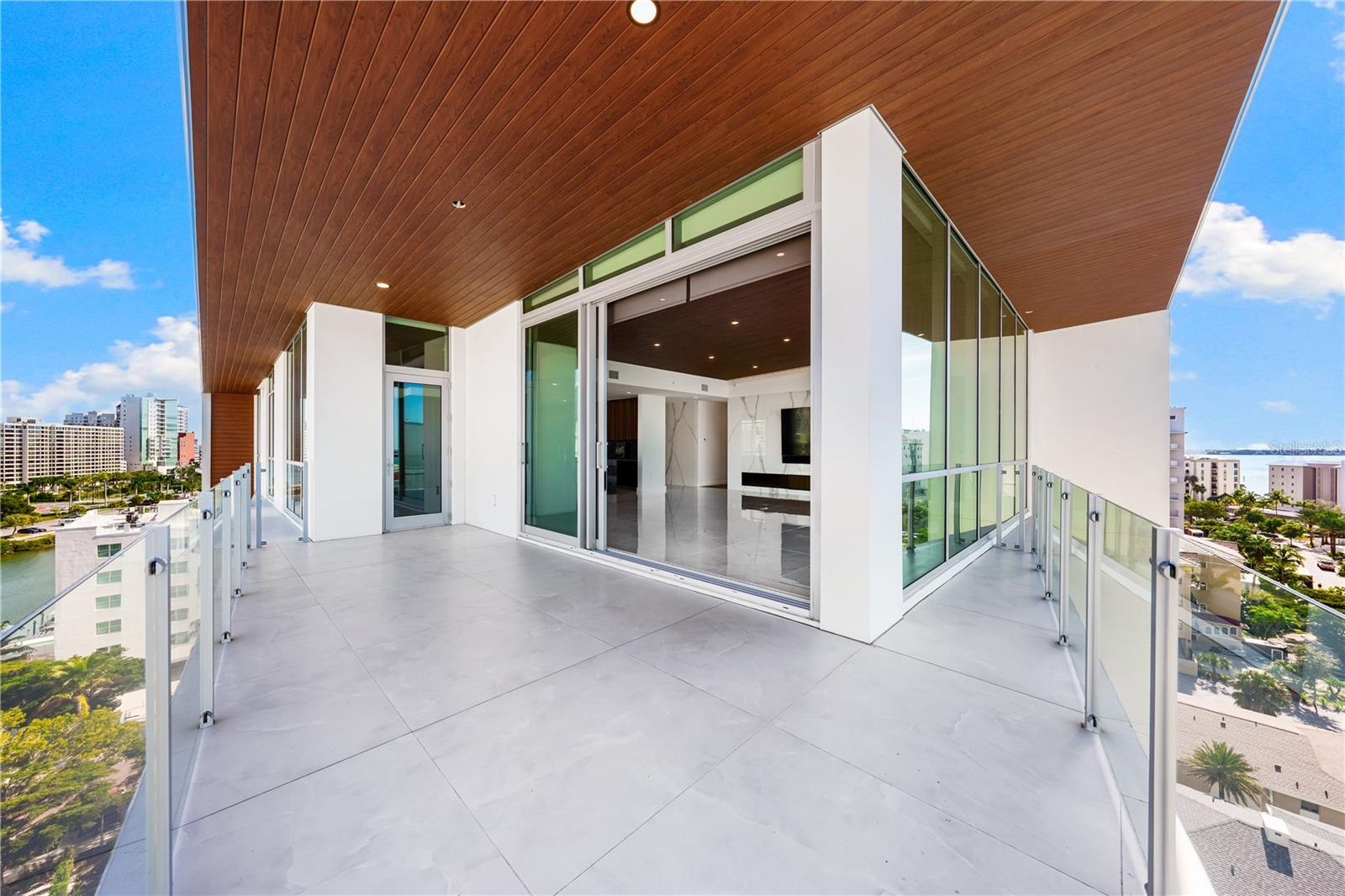 111 GOLDEN GATE PT #801PH