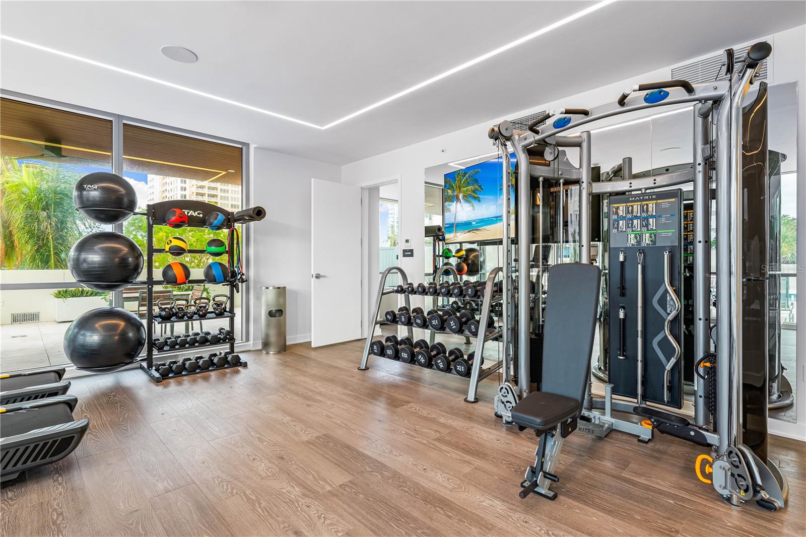 111 GOLDEN GATE PT #801PH