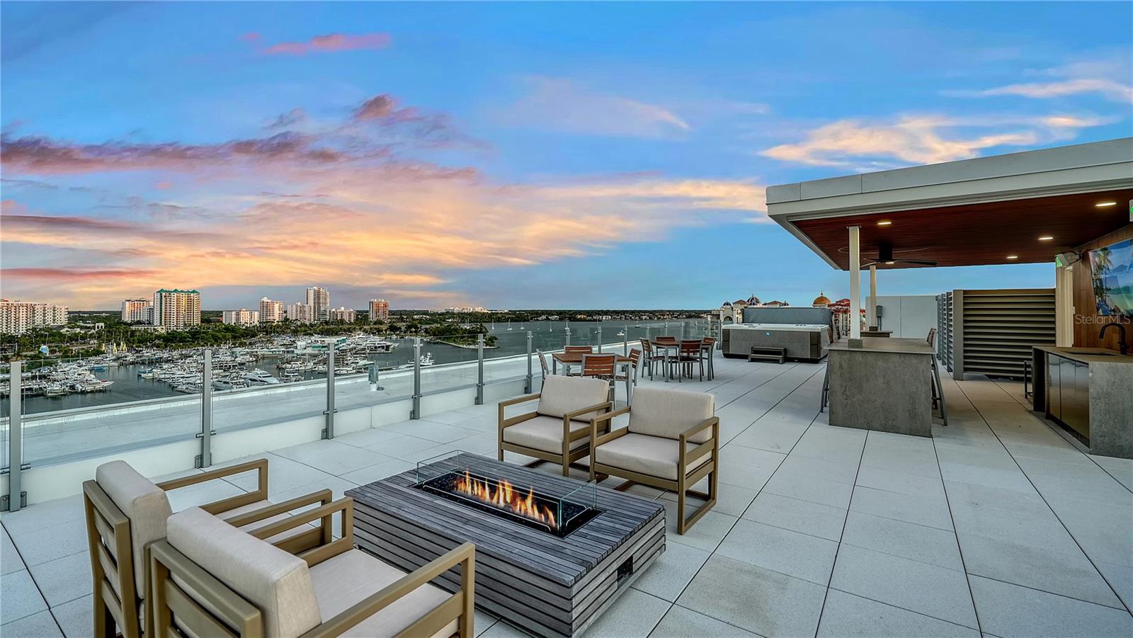 111 GOLDEN GATE PT #801PH