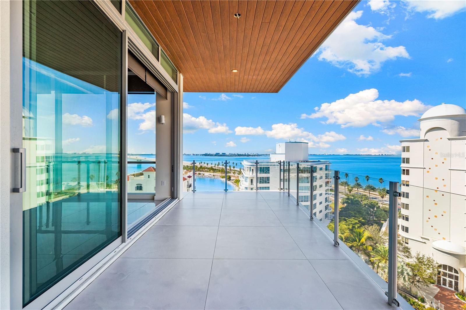 111 GOLDEN GATE PT #801PH
