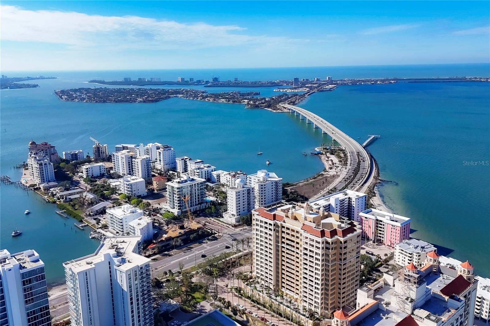 35 WATERGATE DR #1203