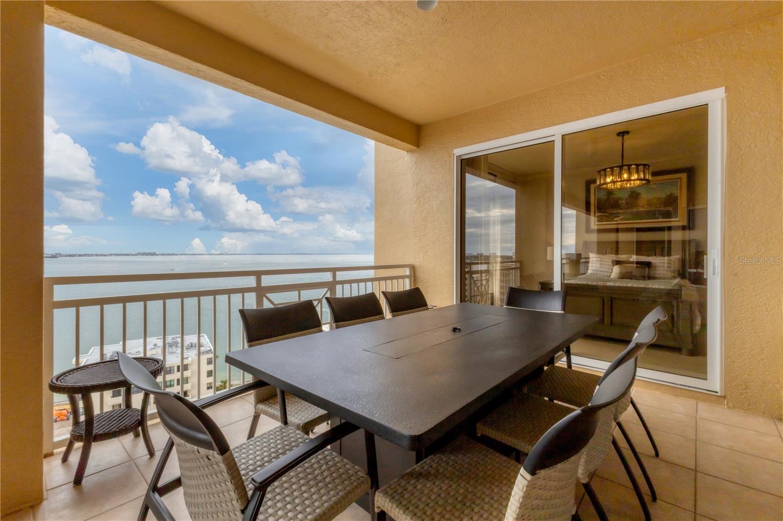35 WATERGATE DR #1203