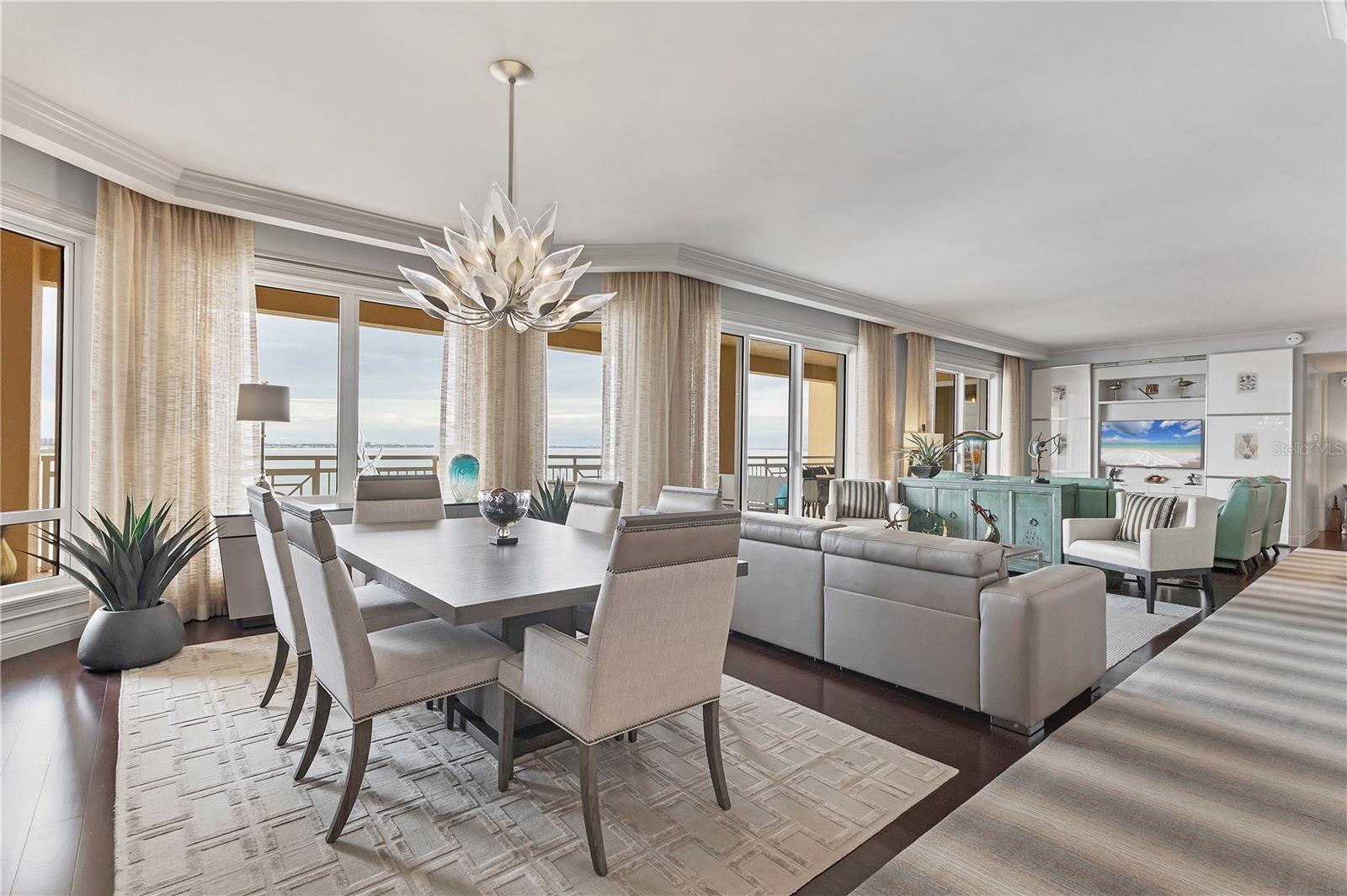 35 WATERGATE DR #1203