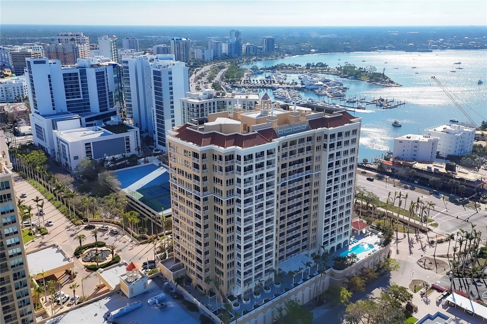 35 WATERGATE DR #1203