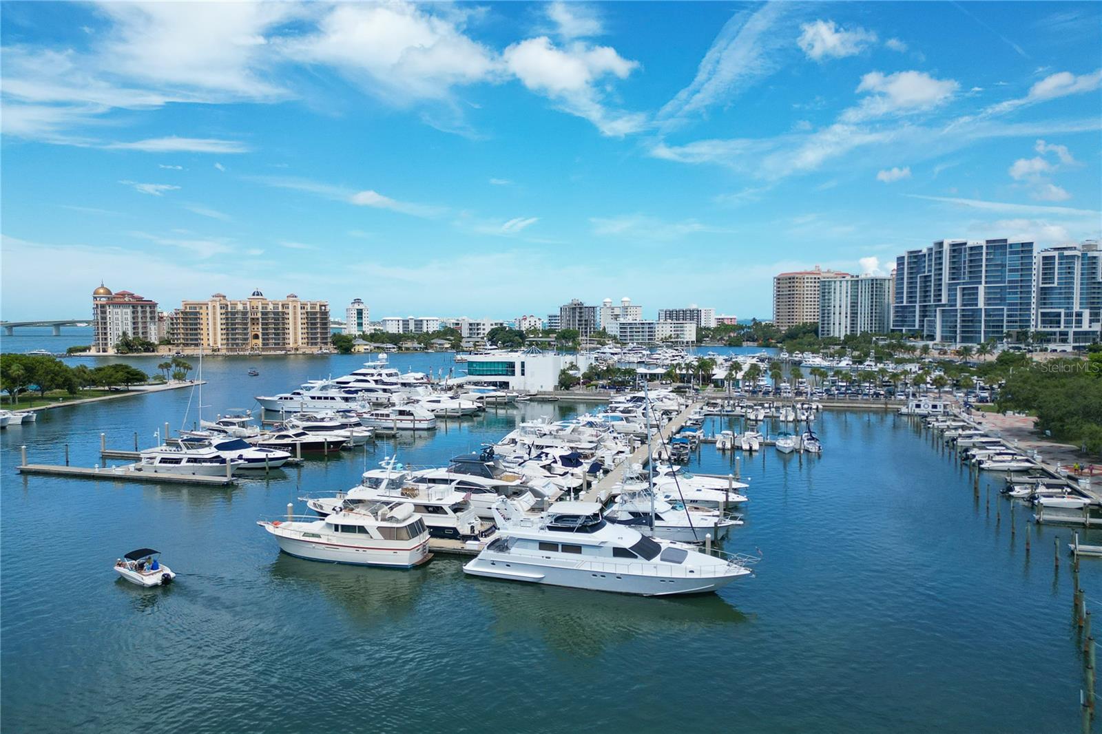 35 WATERGATE DR #1203