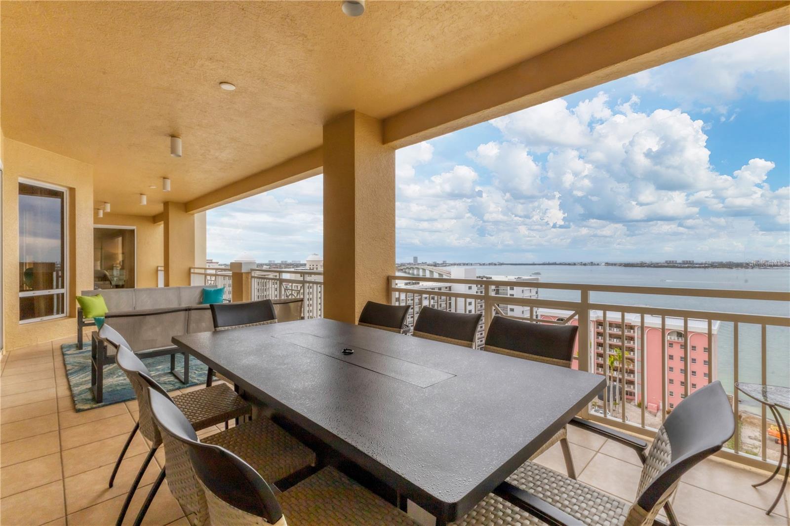 35 WATERGATE DR #1203