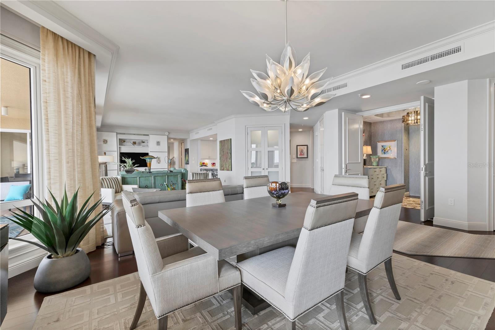 35 WATERGATE DR #1203