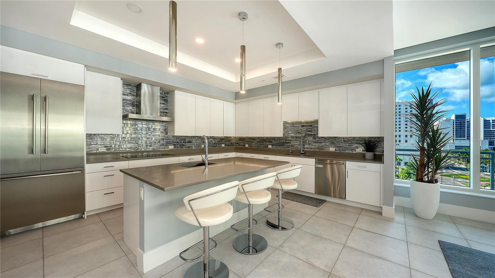 540 N TAMIAMI TRL #804