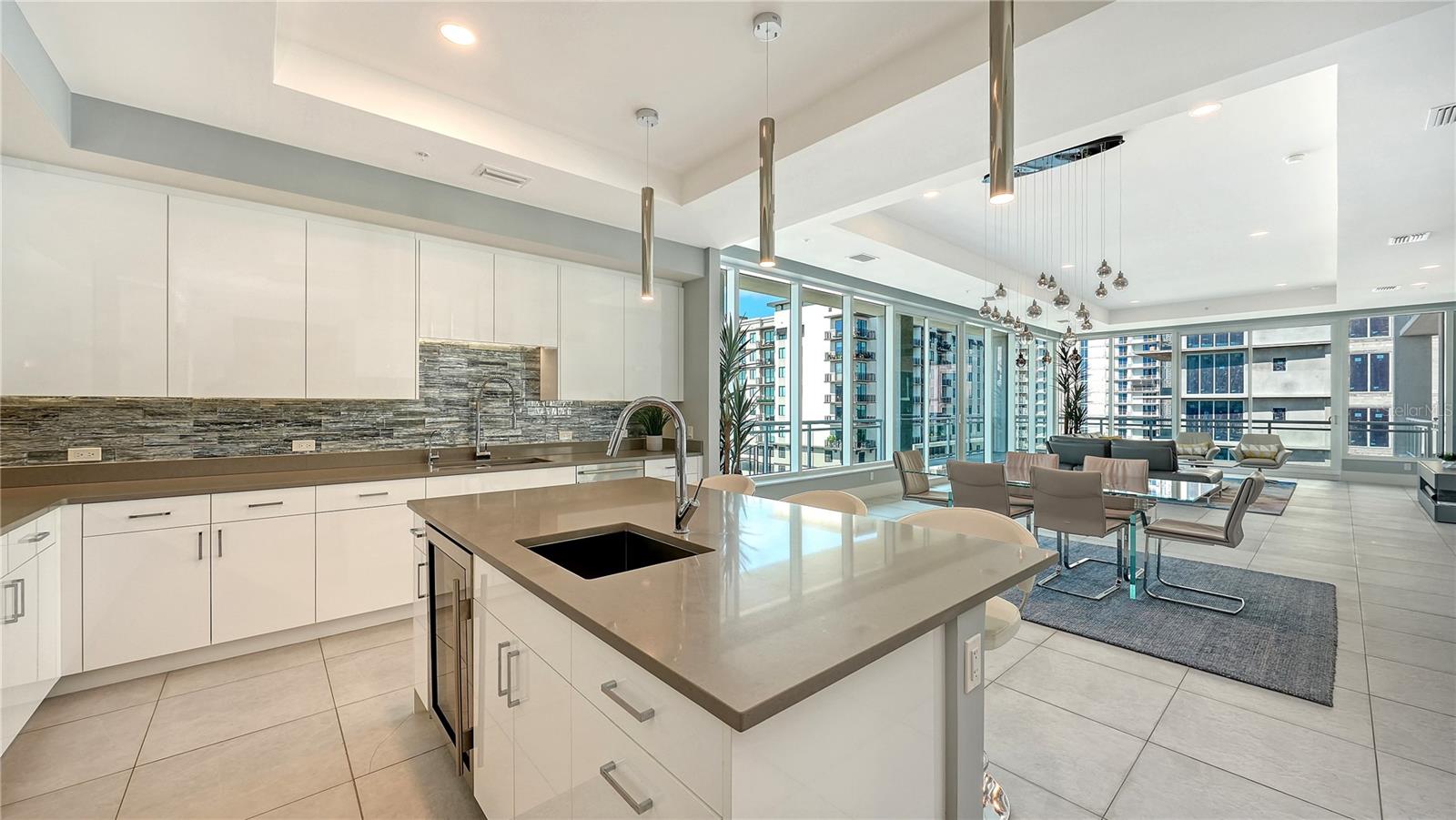 540 N TAMIAMI TRL #804