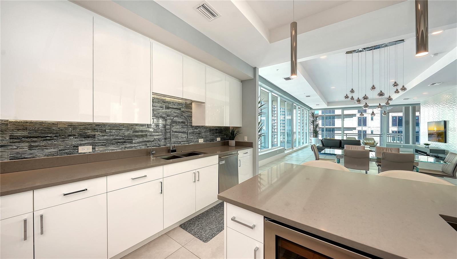 540 N TAMIAMI TRL #804
