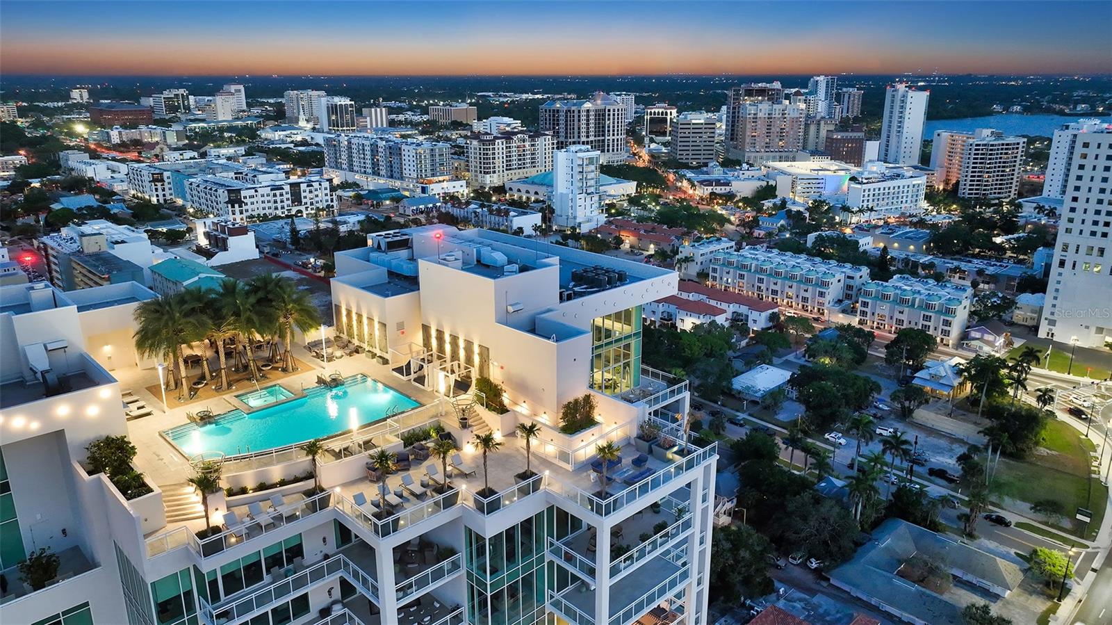 540 N TAMIAMI TRL #804