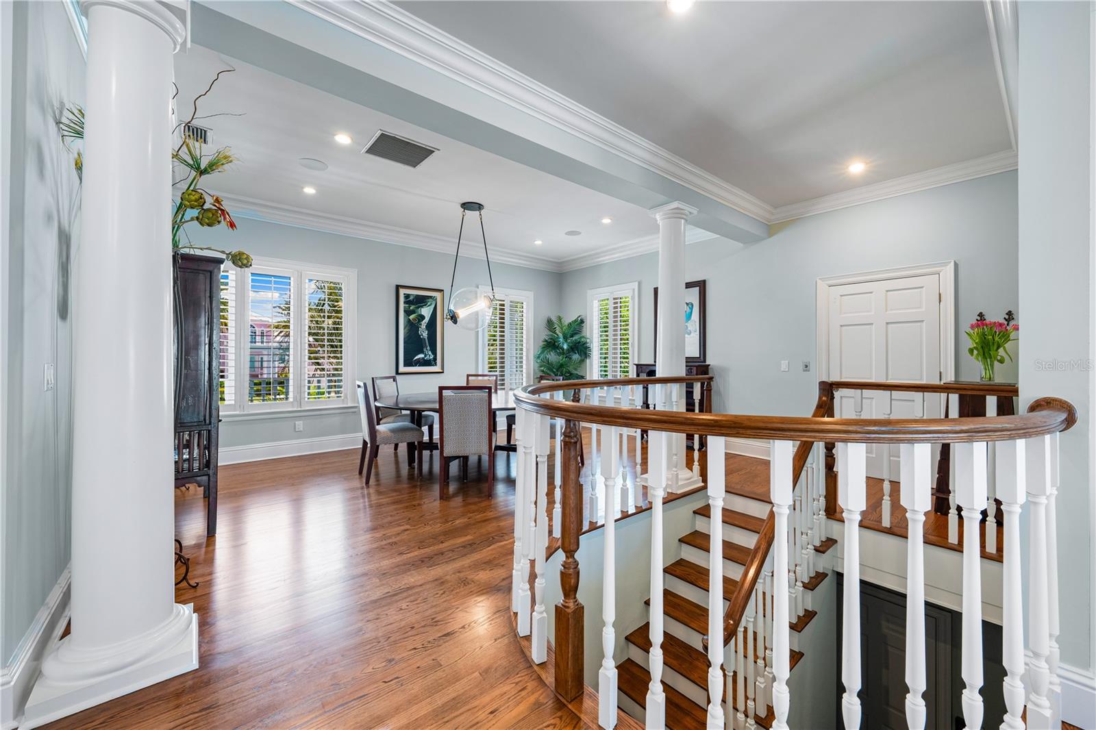 350 S SHORE DR