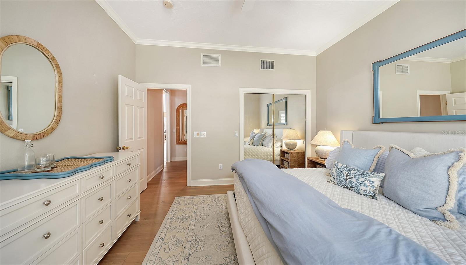 3563 FAIR OAKS LN