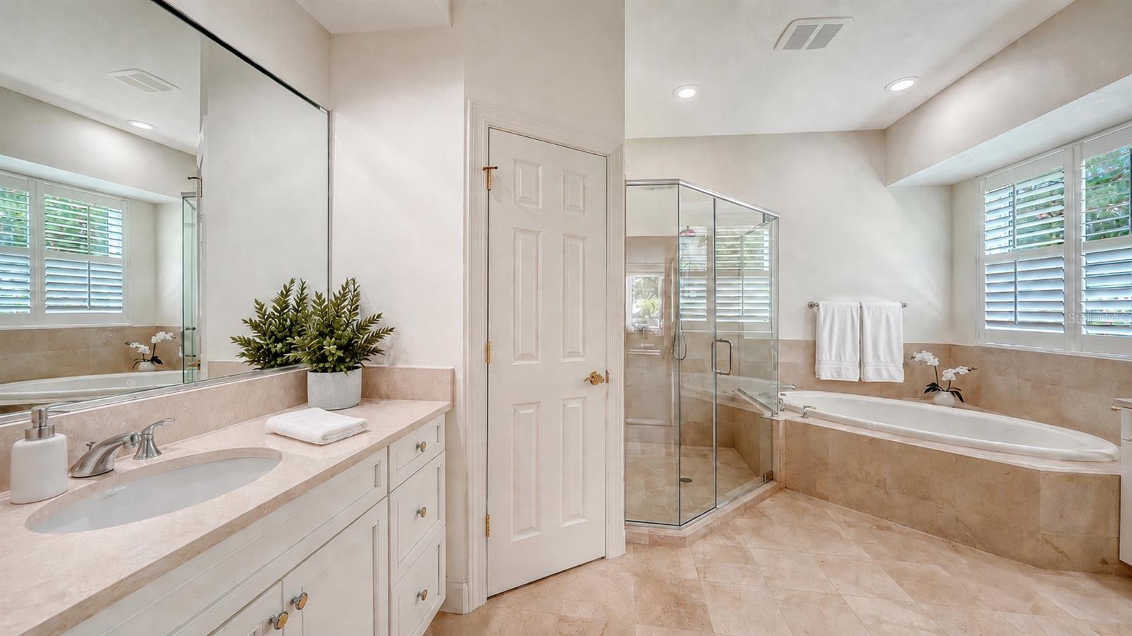 3563 FAIR OAKS LN