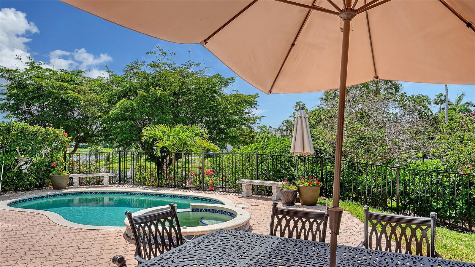 3563 FAIR OAKS LN