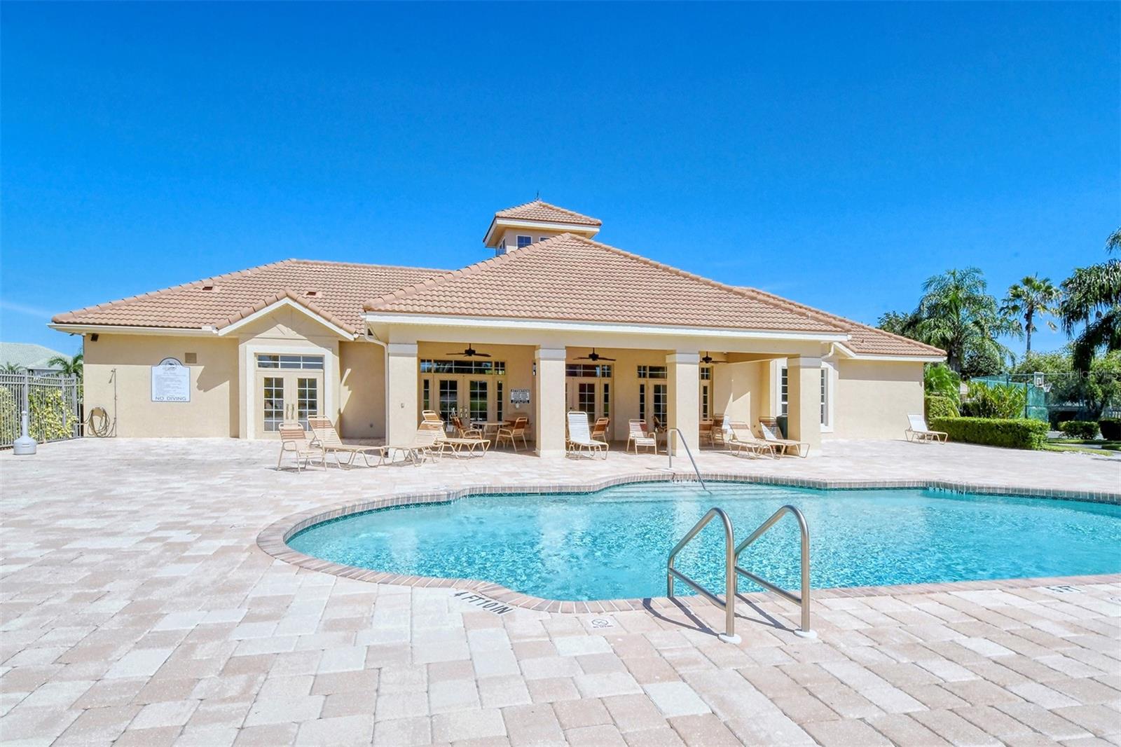 2729 HARVEST DR