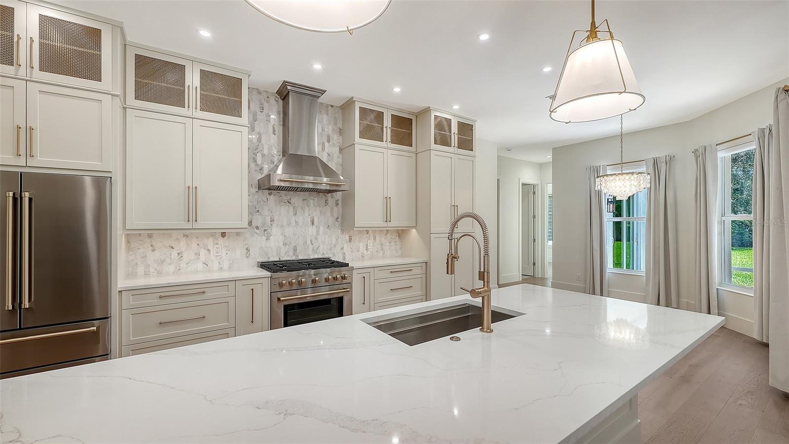 2729 HARVEST DR