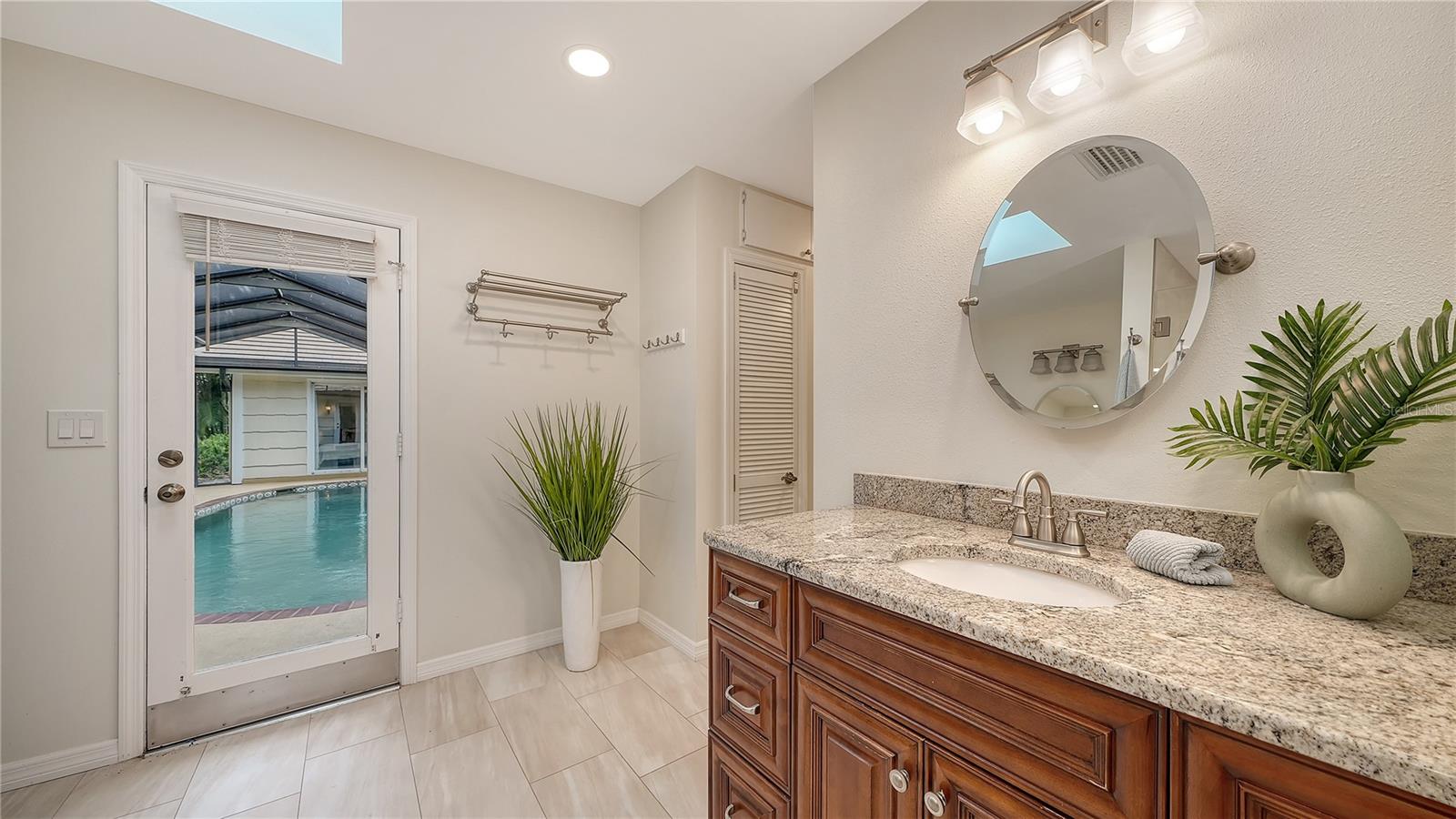 4887 PEREGRINE POINT CIR E