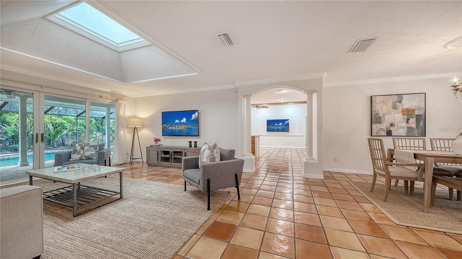 4887 PEREGRINE POINT CIR E