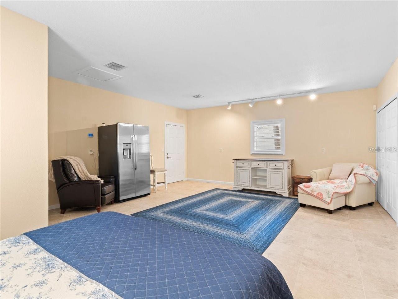 8030 MANASOTA KEY RD