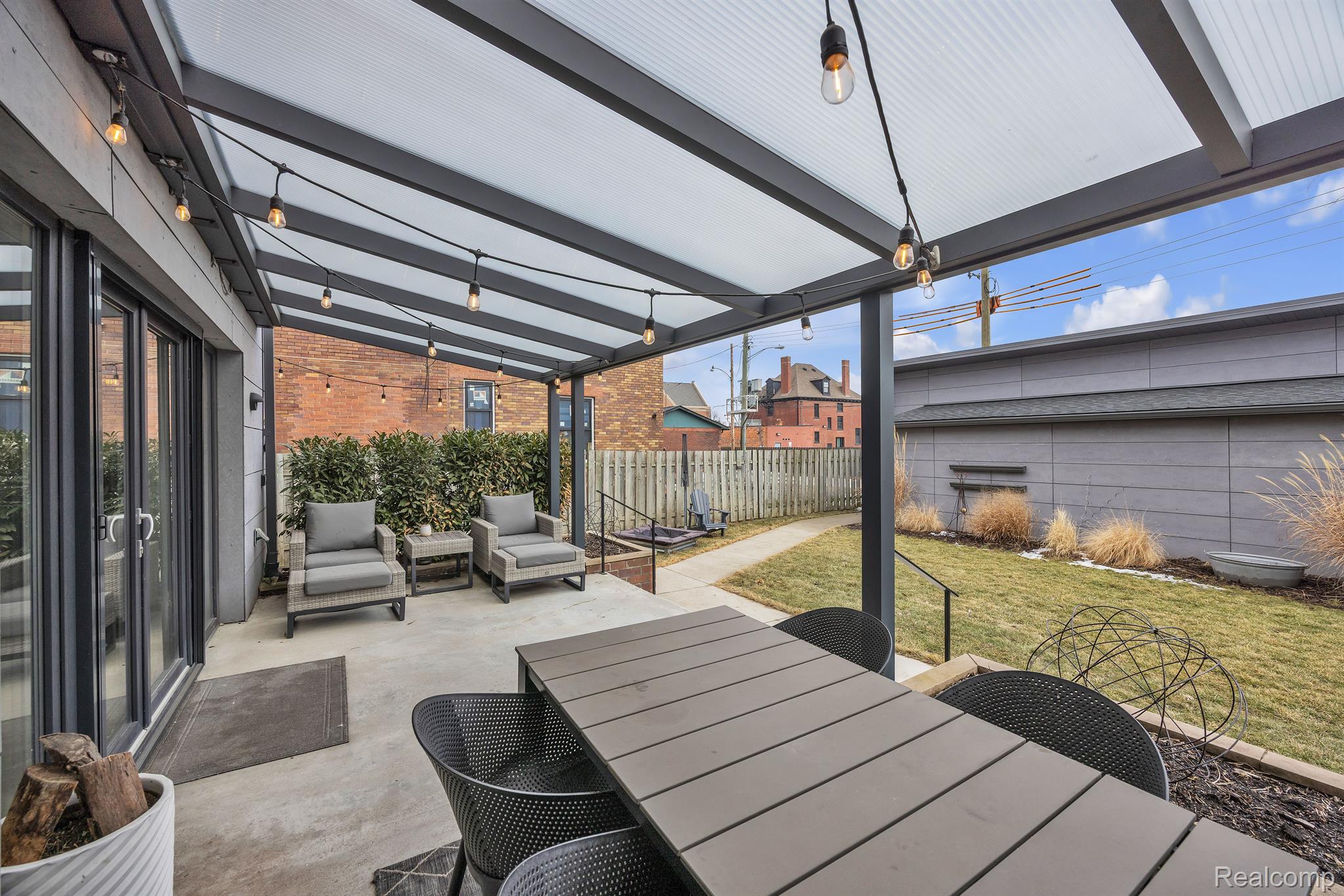284 Eliot Street 1