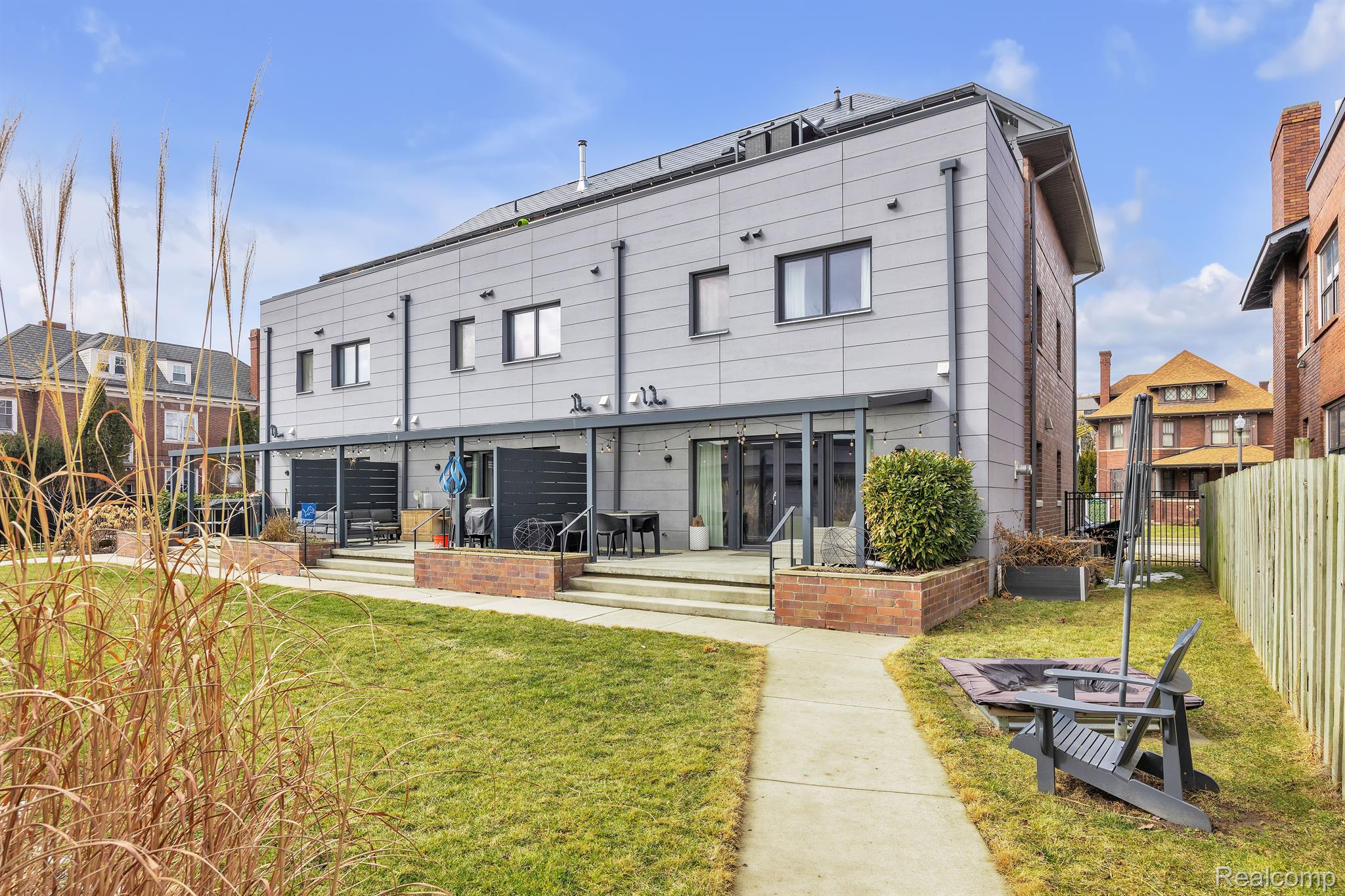 284 Eliot Street 1
