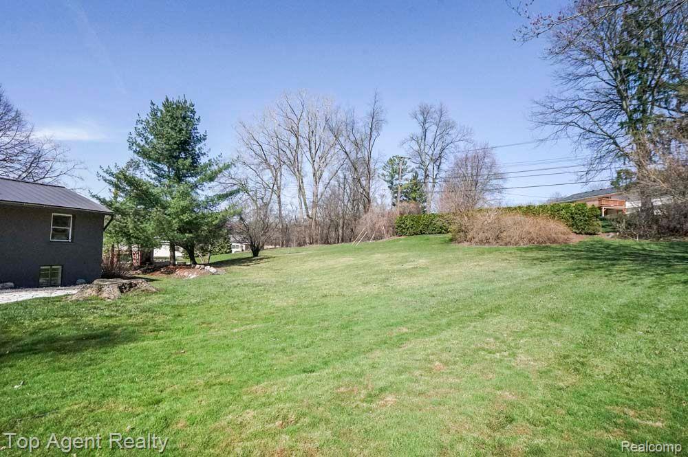 164 W HICKORY GROVE Road